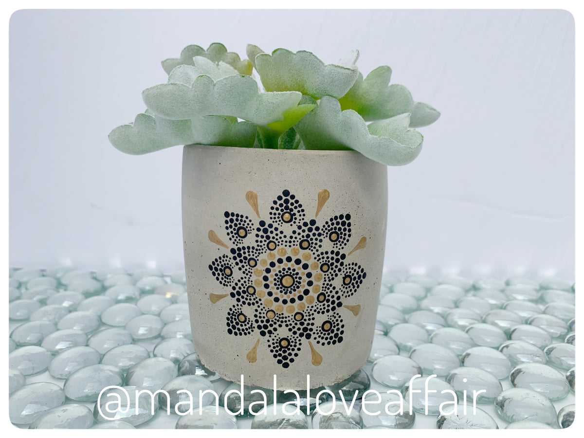 Dot Mandala Cement Planter - Black & Gold – MandalaLoveAffairCanada